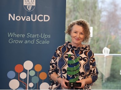 Associate Professor Siobhán McClean receives NovaUCD Licence of the Year Award